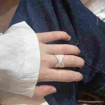 设计感简约蝴蝶结飘带戒指女烧白个性小众少女食指戒开口指环百搭