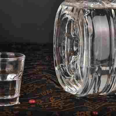 散装 浓香型白酒北京二锅头52度桶装2.5L粮食酒酿造批发代理+代发